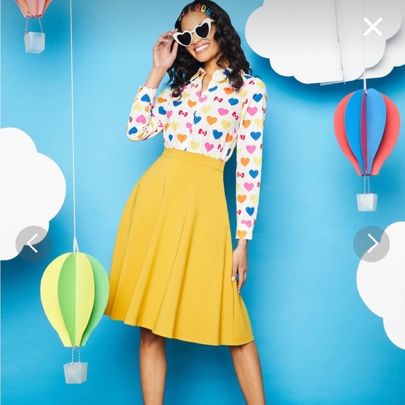 NWT ModCloth x Hello Kitty Button Down Shirt - Large - Picture 9 of 10